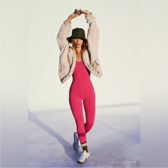 NEW FREE PEOPLE - Pink Athletic Jumpsuit with Criss Cross Back size M/L - Picture 3 of 9